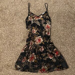 Velvet floral black midi dress. Size small
